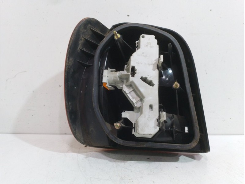 Recambio de piloto trasero derecho para volkswagen polo berlina (6n1) básico referencia OEM IAM   