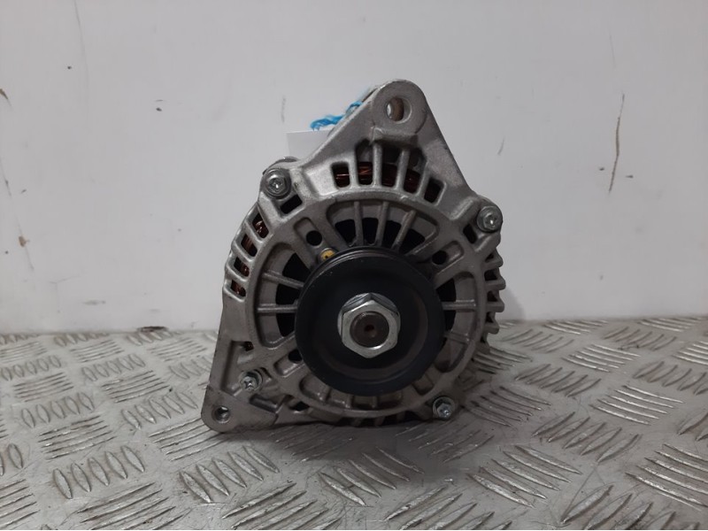 Recambio de alternador para hyundai santa fe (sm) 2.4 gls 4x4 referencia OEM IAM 3730038700  