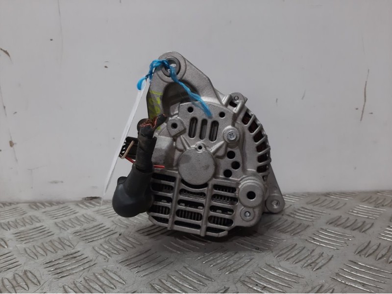 Recambio de alternador para hyundai santa fe (sm) 2.4 gls 4x4 referencia OEM IAM 3730038700  