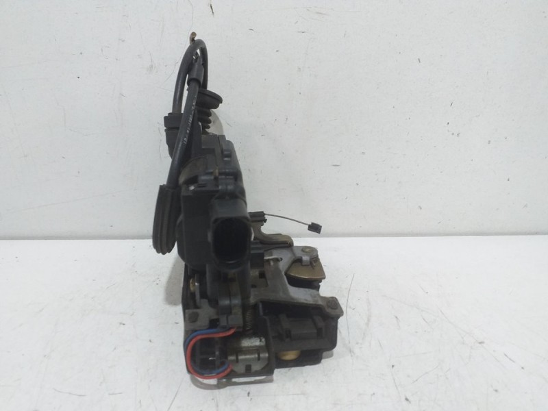 Recambio de cerradura puerta delantera izquierda para volkswagen golf iv berlina (1j1) highline referencia OEM IAM 6X1837013G  