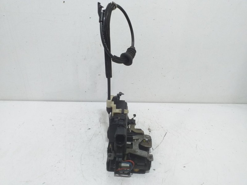 Recambio de cerradura puerta trasera izquierda para volkswagen golf iv berlina (1j1) highline referencia OEM IAM   