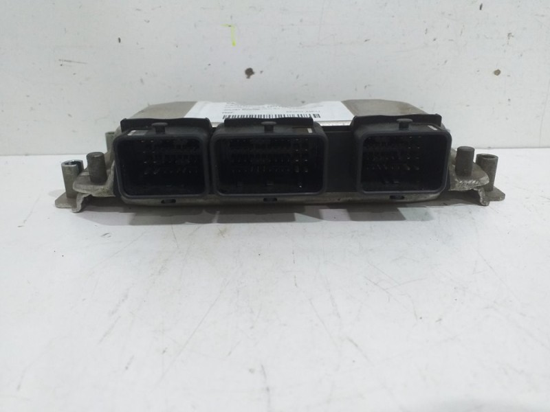 Recambio de centralita motor uce para peugeot 307 (s1) xt referencia OEM IAM 0261206943  