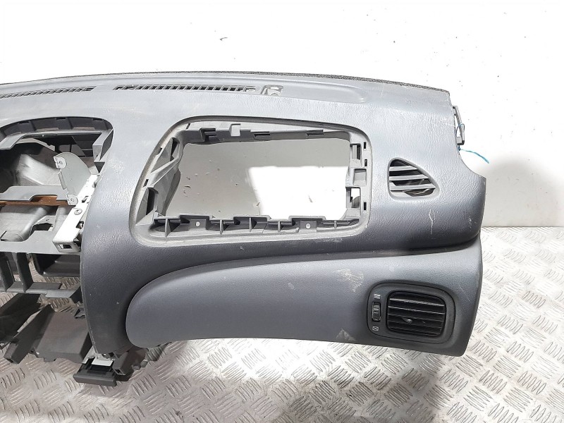 Recambio de salpicadero para nissan almera (n16/e) 1.5 16v cat referencia OEM IAM P22140  