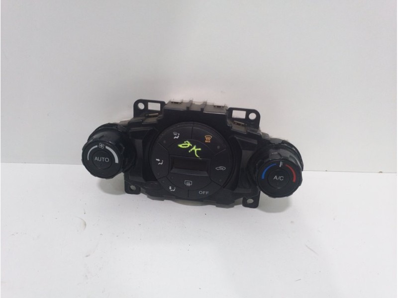 Recambio de mando calefaccion / aire acondicionado para ford fiesta (cb1) titanium referencia OEM IAM 8A6T18C612 69897301D303100