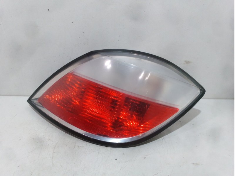 Recambio de piloto trasero derecho para opel astra h berlina enjoy referencia OEM IAM 24451837  