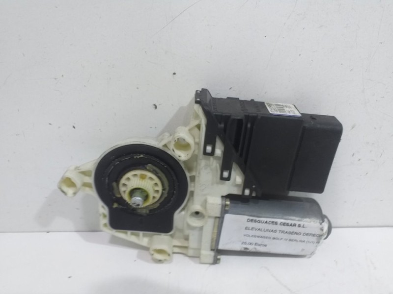 Recambio de elevalunas trasero derecho para volkswagen golf iv berlina (1j1) highline referencia OEM IAM 1J4839730  