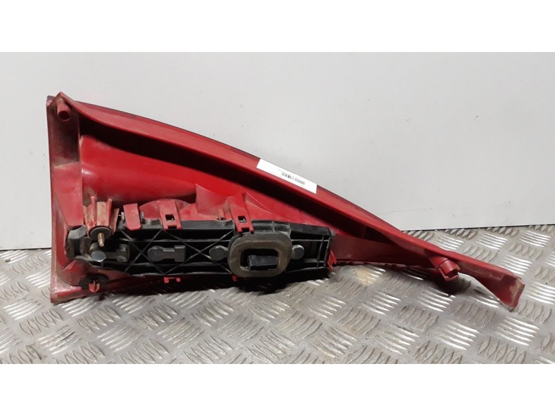 Recambio de piloto trasero izquierdo para citroën c3 1.4 sx referencia OEM IAM   