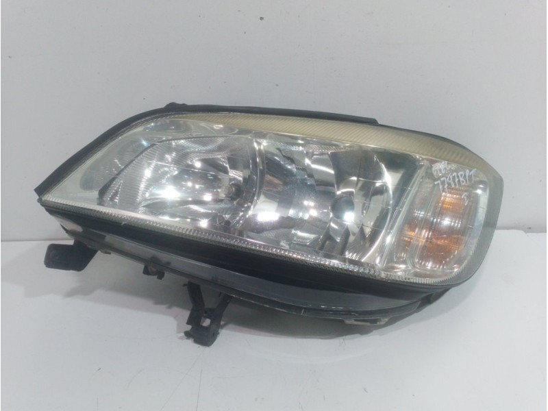 Recambio de faro izquierdo para opel zafira a elegance referencia OEM IAM 09118791  