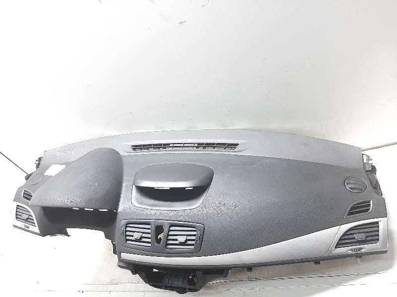 Recambio de salpicadero para renault megane iii coupe dynamique referencia OEM IAM   