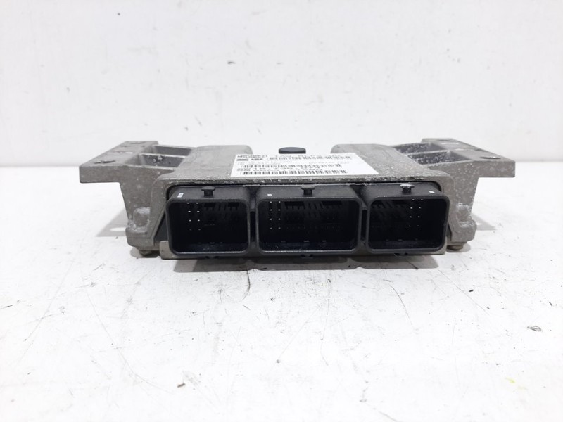 Recambio de centralita motor uce para citroën c4 berlina lx referencia OEM IAM 9664164680  