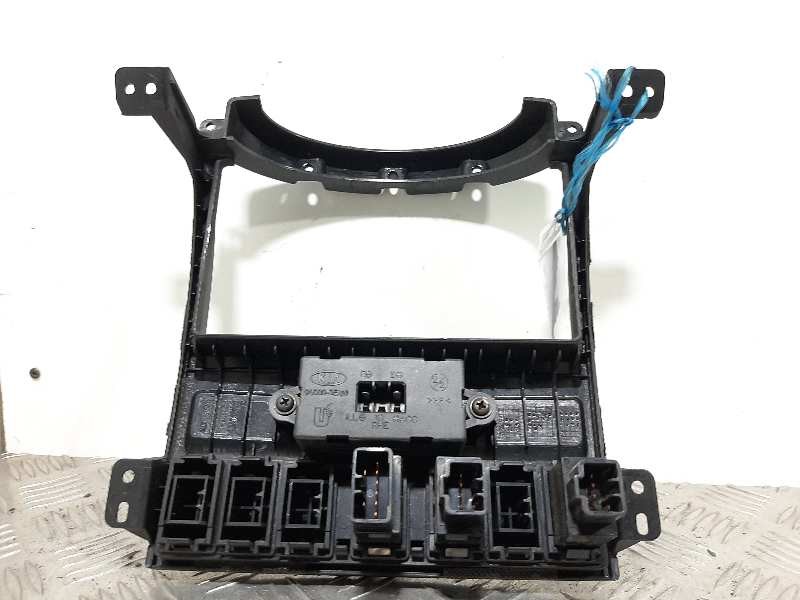Recambio de warning para kia sorento 2.5 crdi ex referencia OEM IAM 847603E100  