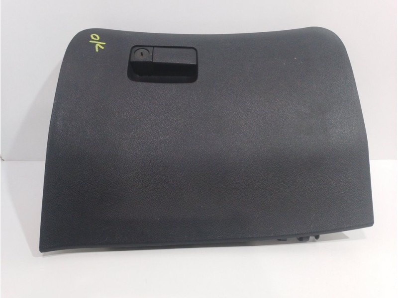 Recambio de guantera para kia sportage concept referencia OEM IAM KM84501A  