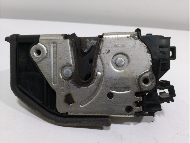 Recambio de cerradura puerta trasera derecha para bmw serie 1 berlina (e81/e87) 118i referencia OEM IAM 51227202148  