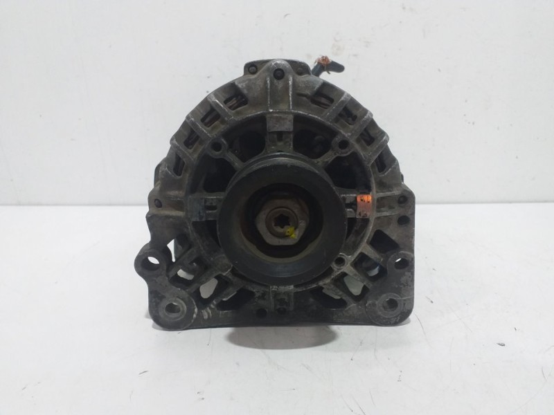Recambio de alternador para volkswagen polo (9n1) gt referencia OEM IAM 03D903025E  