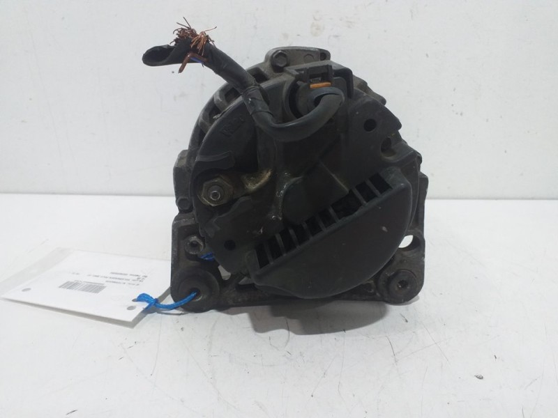 Recambio de alternador para volkswagen polo (9n1) gt referencia OEM IAM 03D903025E  