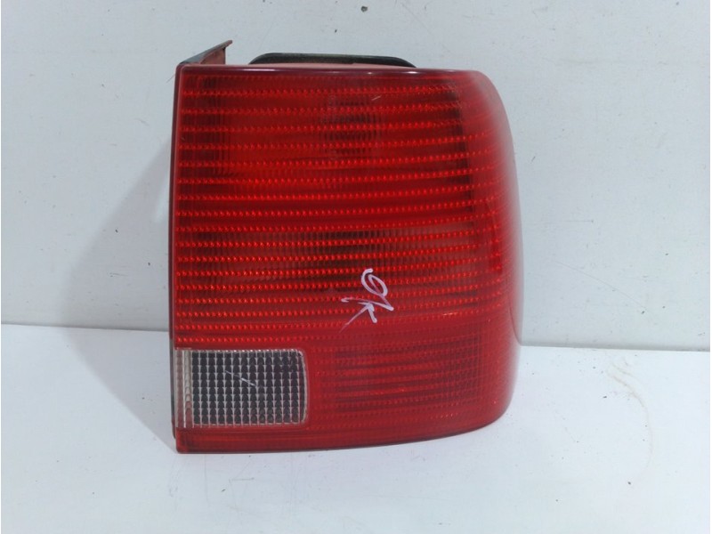 Recambio de piloto trasero derecho para volkswagen passat berlina (3b2) comfortline referencia OEM IAM   