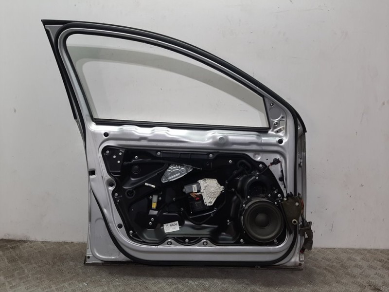 Recambio de puerta delantera izquierda para volkswagen passat berlina (3c2) edition plus referencia OEM IAM 3C4831055J PLATA 