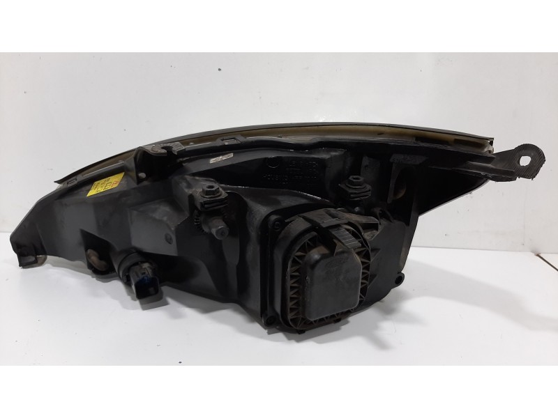 Recambio de faro derecho para ford focus berlina (cak) ambiente referencia OEM IAM 1152096   Recambio de faro derecho para ford focus berlina (cak) ambiente referencia OEM IAM 1152096