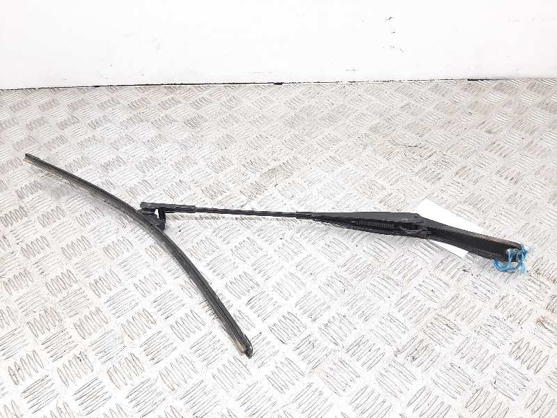Recambio de brazo limpia delantero izquierdo para opel astra h berlina elegance referencia OEM IAM   