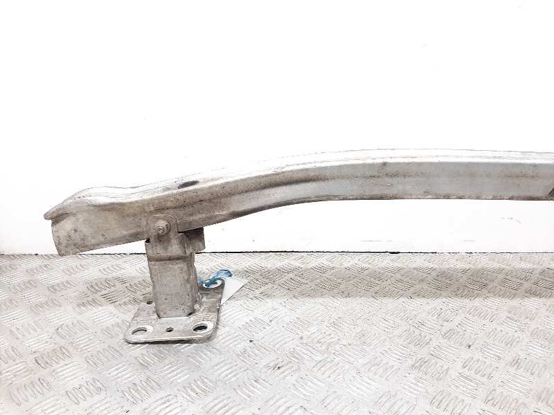 Recambio de refuerzo paragolpes delantero para renault scenic ii grand confort expression referencia OEM IAM 8200383687  