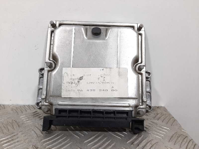 Recambio de centralita motor uce para peugeot 307 (s1) xt referencia OEM IAM 0281010747 9643524880 