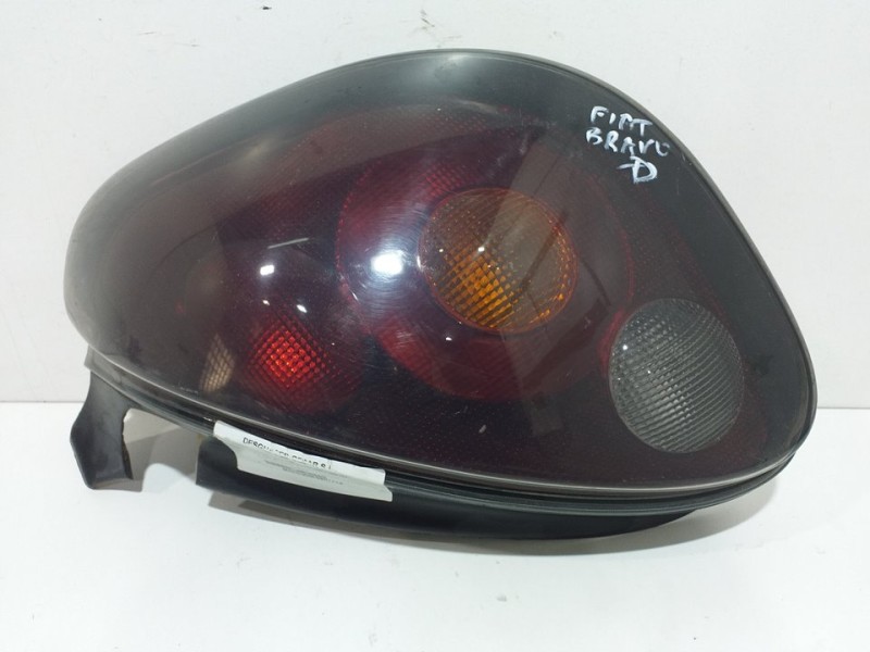 Recambio de piloto trasero derecho para fiat bravo (182) jtd 105 / 100 gt referencia OEM IAM 0046538352  