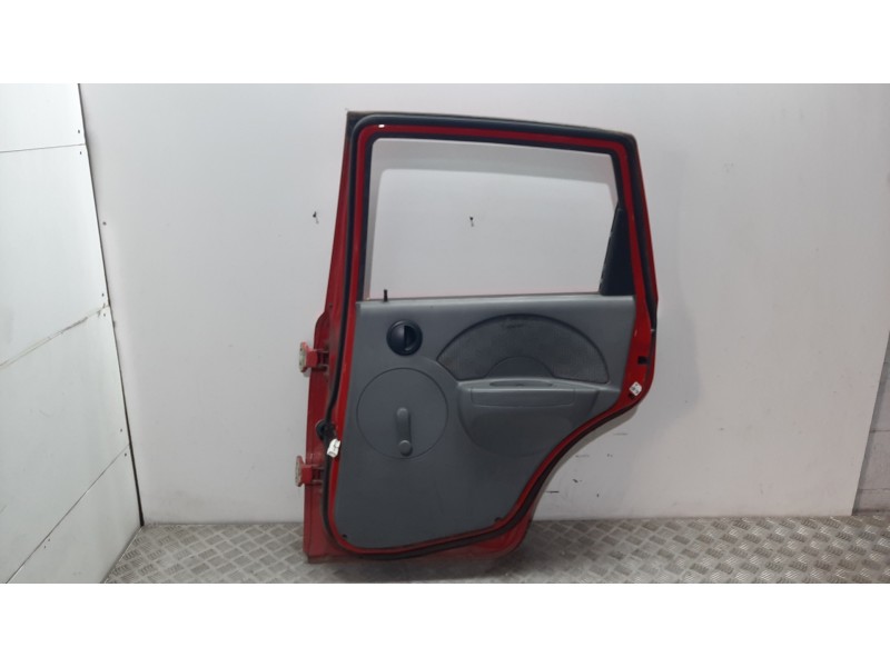 Recambio de puerta trasera derecha para hyundai trajet (fo) 2.0 crdi gls referencia OEM IAM  ROJA  Recambio de puerta trasera derecha para hyundai trajet (fo) 2.0 crdi gls referencia OEM IAM  ROJA