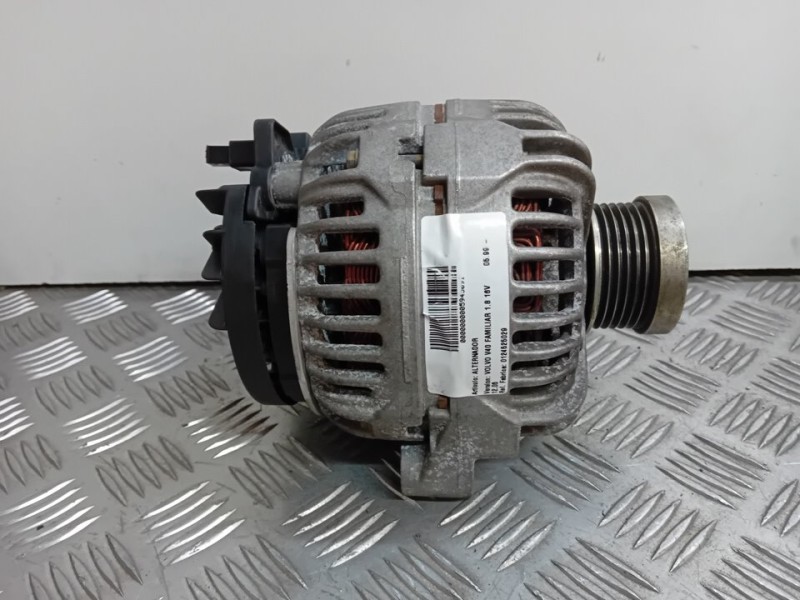 Recambio de alternador para volvo v40 familiar 1.8 16v referencia OEM IAM 0124525029  