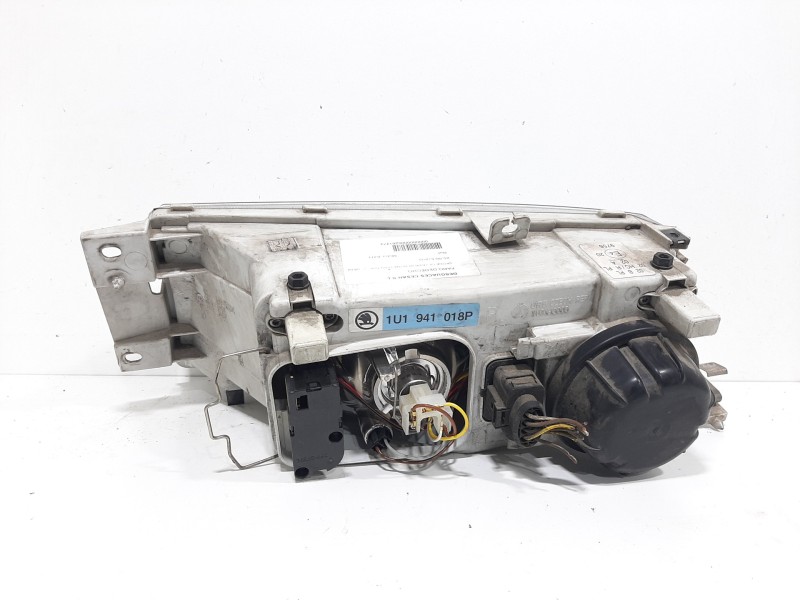 Recambio de faro derecho para skoda octavia berlina (1u2) tour referencia OEM IAM   