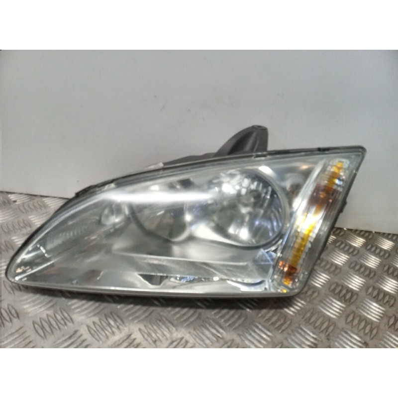 Recambio de faro izquierdo para ford focus berlina (cap) titanium referencia OEM IAM   