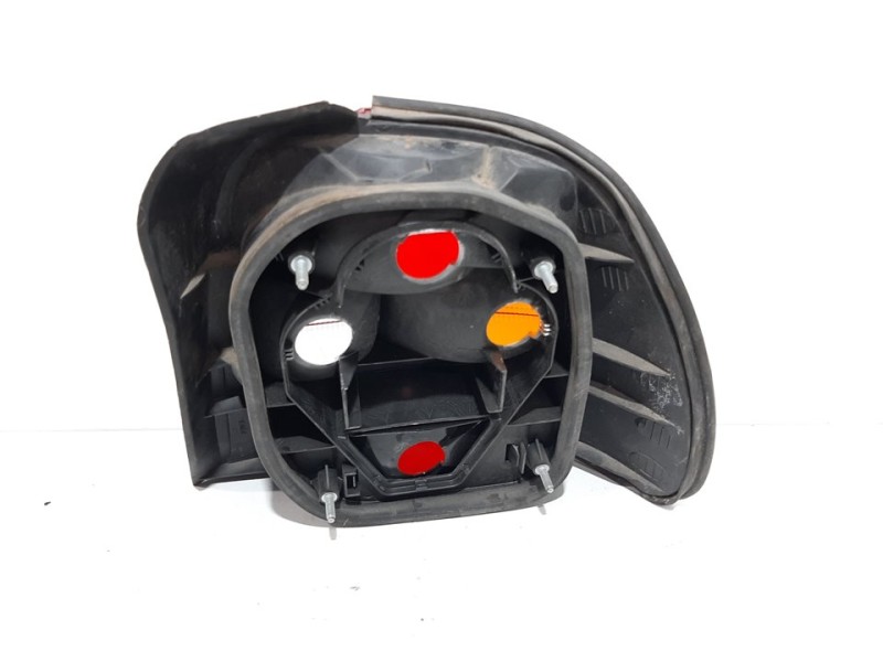 Recambio de piloto trasero izquierdo para mg serie 600 (rh) 620 si referencia OEM IAM    Recambio de piloto trasero izquierdo para mg serie 600 (rh) 620 si referencia OEM IAM