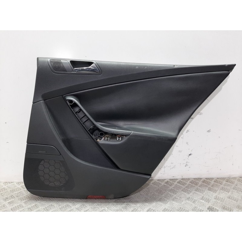 Recambio de guarnecido puerta trasera derecha para volkswagen passat berlina (3c2) edition plus referencia OEM IAM 3C5867212  