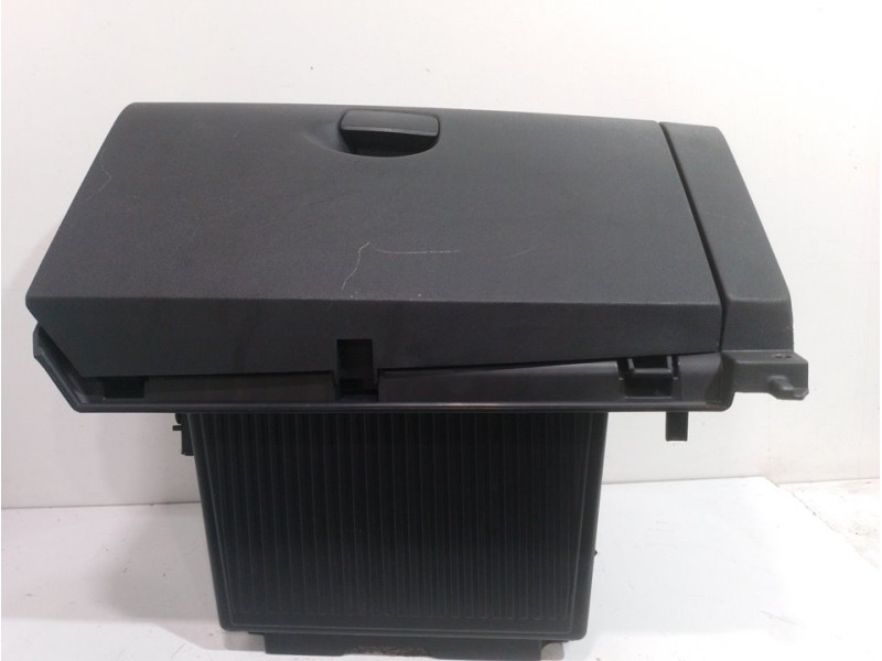 Recambio de guantera para renault scenic iii dynamique referencia OEM IAM 681080004R  