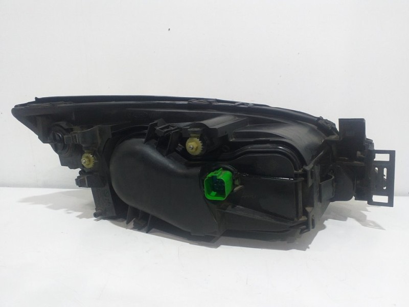 Recambio de faro izquierdo para ford mondeo berlina (ge) futura (d) referencia OEM IAM   