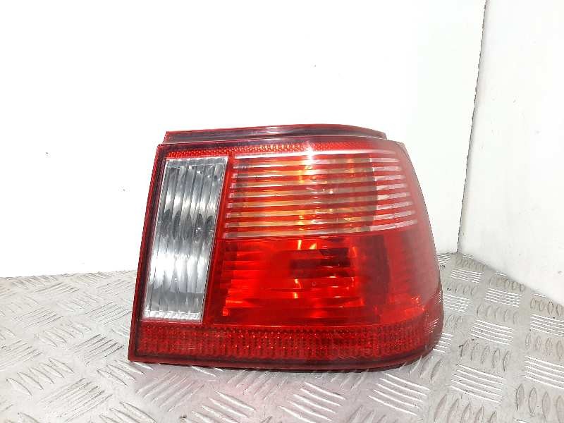 Recambio de piloto trasero derecho para seat ibiza (6k1) select referencia OEM IAM   