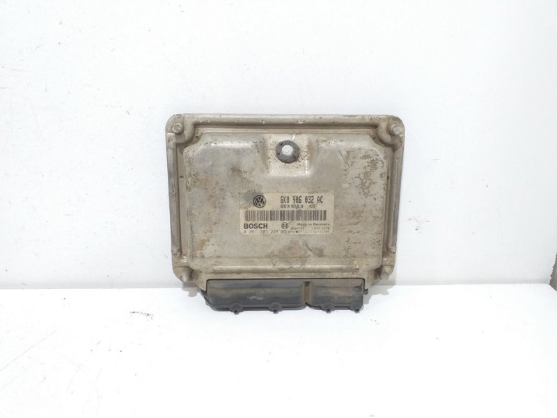 Recambio de centralita motor uce para seat ibiza (6k1) stella referencia OEM IAM 6K0906032AC 0261207228 BOSCH