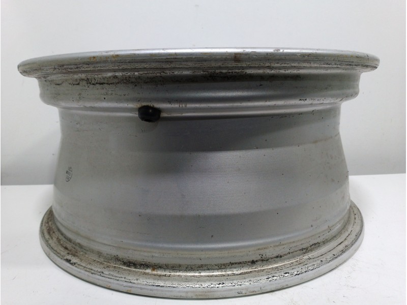 Recambio de llanta para kia sorento 2.5 crdi ex referencia OEM IAM 529103E591  