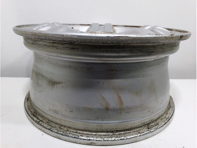 Recambio de llanta para kia sorento 2.5 crdi ex referencia OEM IAM 529103E591  