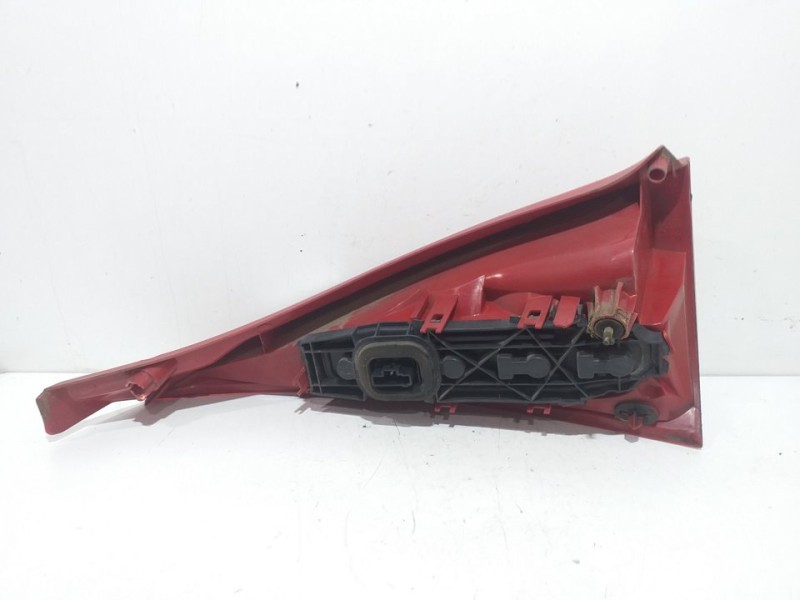 Recambio de piloto trasero derecho para citroën c3 1.4 sx plus referencia OEM IAM 2556  