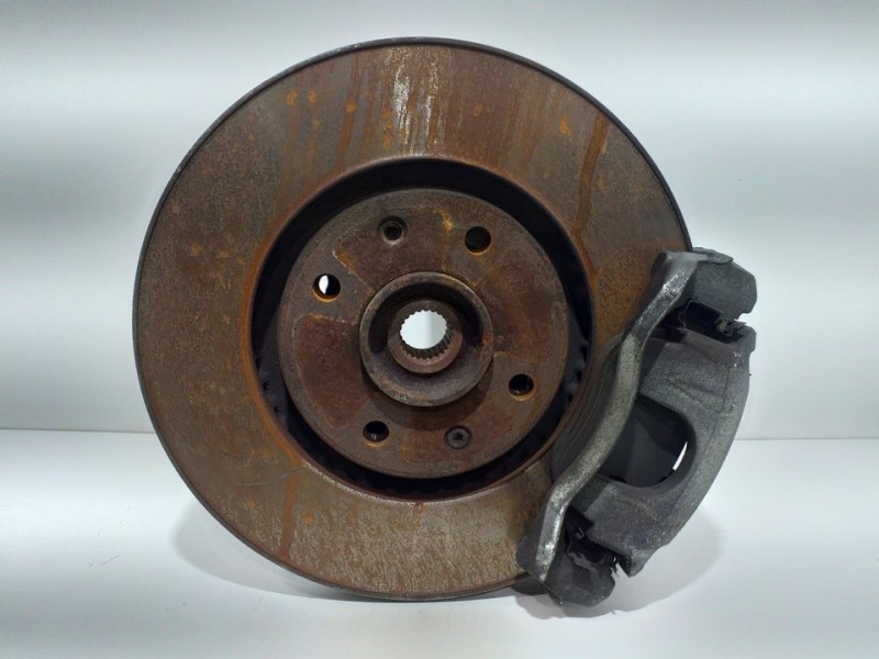 Recambio de mangueta delantera derecha para peugeot 207 xs referencia OEM IAM   