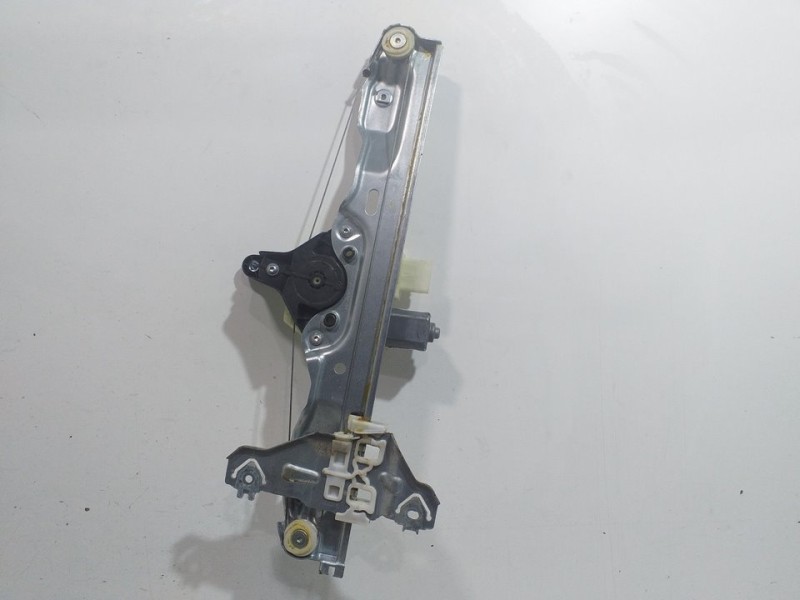 Recambio de elevalunas trasero derecho para nissan qashqai (j11) acenta referencia OEM IAM  82700HV00A 