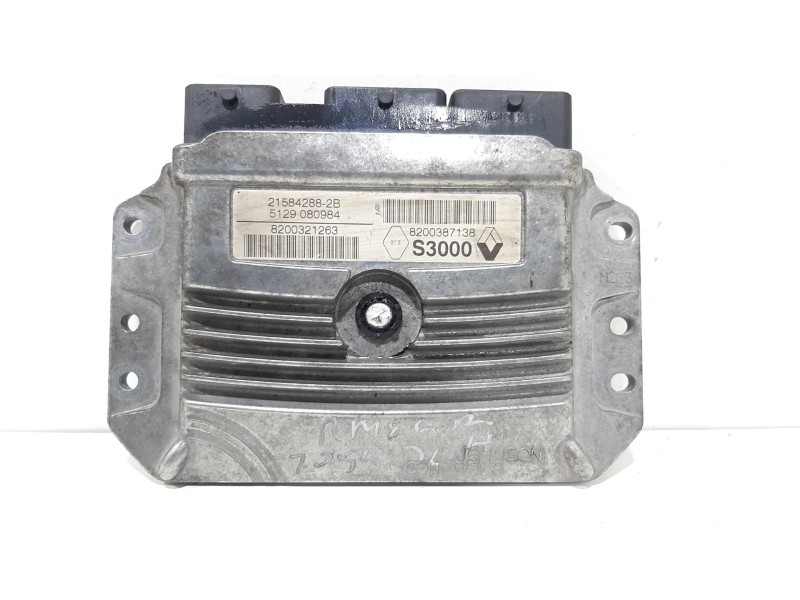 Recambio de centralita motor uce para renault megane ii classic berlina confort authentique referencia OEM IAM 8200321263 820038