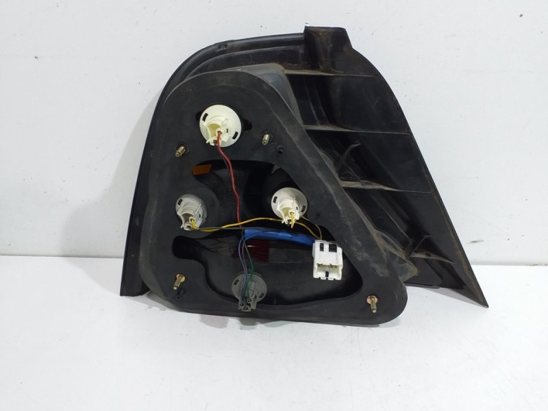 Recambio de piloto trasero derecho para chevrolet evanda sx referencia OEM IAM   