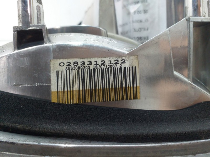 Recambio de piloto porton trasero derecho para citroën c4 picasso sx referencia OEM IAM 9652547677  