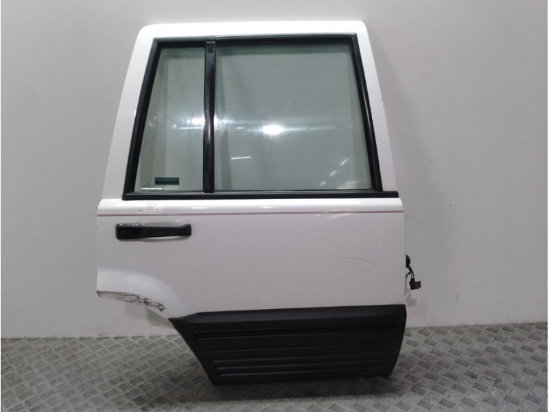 Recambio de puerta trasera derecha para jeep gr.cherokee (zj)/(z) referencia OEM IAM  BLANCA 