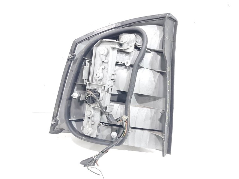 Recambio de piloto trasero derecho para opel vectra c berlina elegance referencia OEM IAM 93177157  