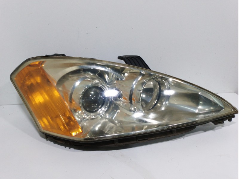 Recambio de faro derecho para ssangyong kyron 200 xdi limited referencia OEM IAM 8310208B14  