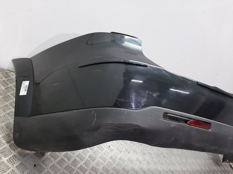 Recambio de paragolpes trasero para ssangyong kyron 200 xdi limited referencia OEM IAM 4081008B01 NEGRO 