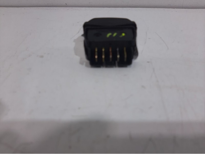 Recambio de mando elevalunas delantero derecho para citroën xsara picasso 2.0 hdi exclusive referencia OEM IAM    Recambio de mando elevalunas delantero derecho para citroën xsara picasso 2.0 hdi exclusive referencia OEM IAM