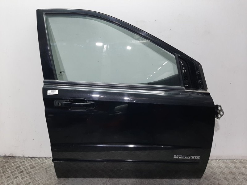 Recambio de puerta delantera derecha para ssangyong kyron 200 xdi limited referencia OEM IAM 6200408D50 NEGRO 